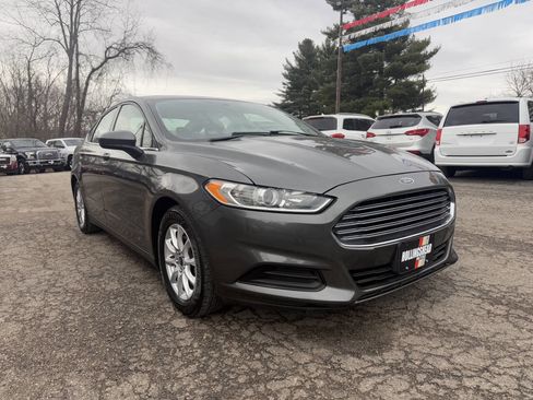 Used 2015 Ford Fusion S image 3