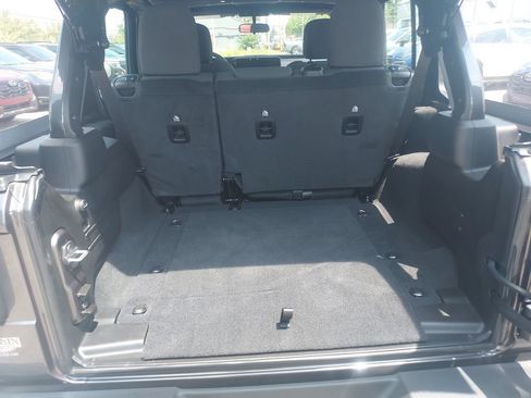 Used 2025 Jeep Wrangler Unlimited Sport AWD/4WD image 24