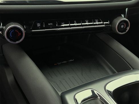 New 2026 Chevrolet Equinox EV RS image 17