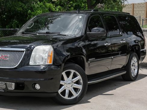 Used 2013 GMC Yukon XL Denali AWD/4WD image 14
