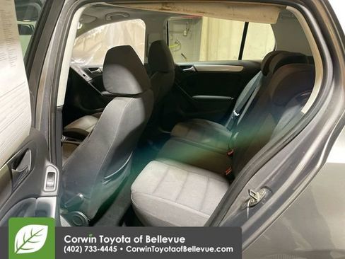 Used 2010 Volkswagen Golf 4-Door image 21