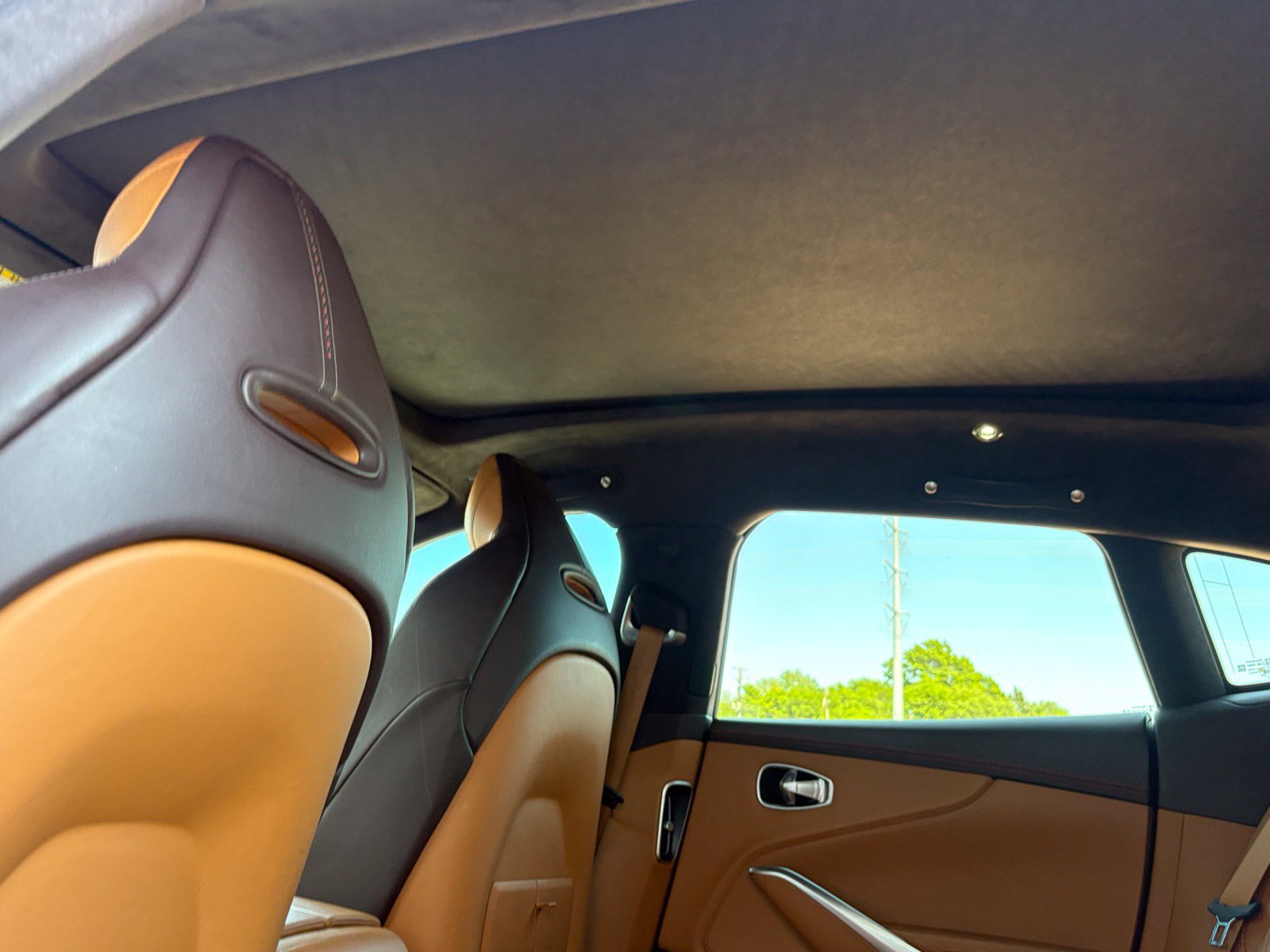 Used 2021 Aston Martin DBX AWD/4WD image 42
