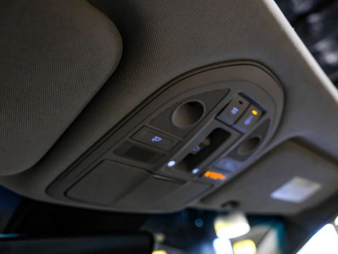 Used 2020 Genesis G70 3.3T w/ Elite Package image 30