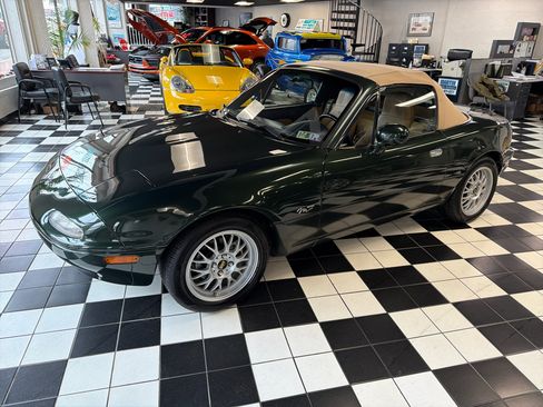 Used 1997 MAZDA MX-5 Miata M-Edition image 1