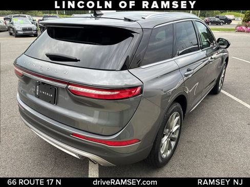 Used 2022 Lincoln Corsair AWD w/ Premium Package image 6