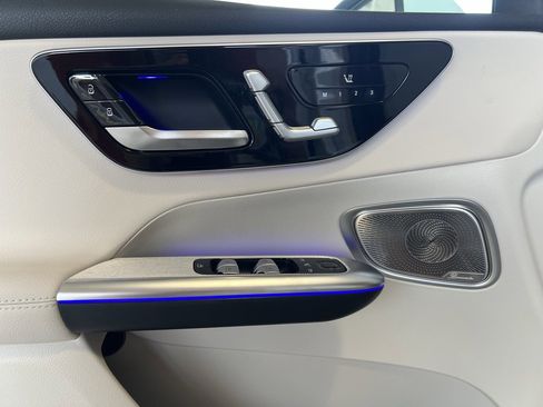 Used 2026 Mercedes-Benz GLC 300 4MATIC image 12