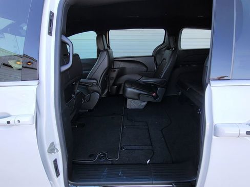 New 2026 Chrysler Pacifica Select image 25