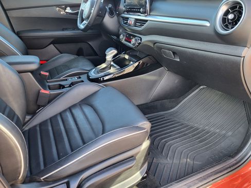 Used 2023 Kia Forte GT-Line w/ GT-Line Premium Package image 16