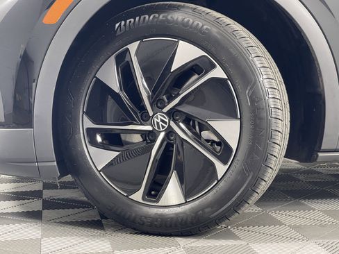 Used 2022 Volkswagen ID.4 Pro image 6