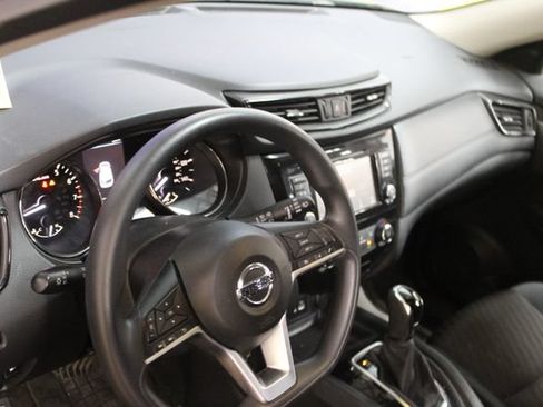 Used 2018 Nissan Rogue S FWD image 13