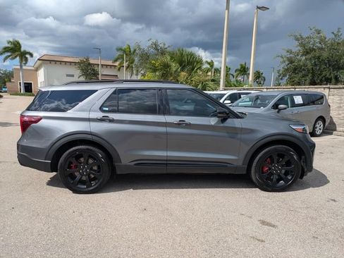 Used 2022 Ford Explorer ST w/ Equipment Group 401A AWD/4WD image 3
