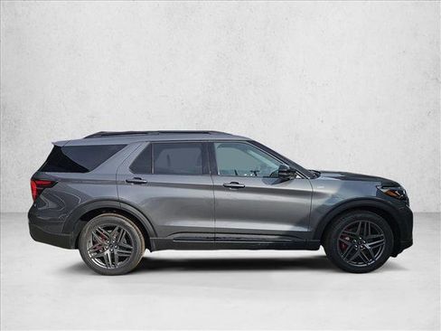 New 2026 Ford Explorer ST-Line w/ ST-Line Street Pack image 6
