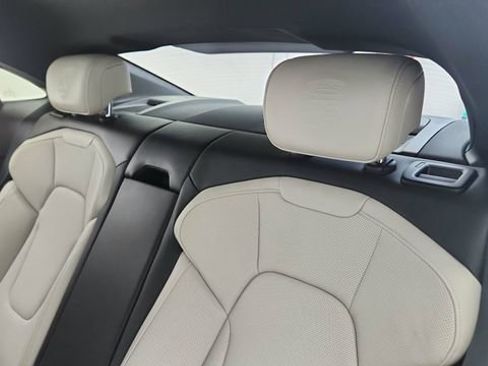 Used 2022 Porsche Taycan image 29