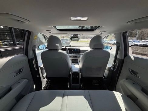 Used 2025 Hyundai Kona Limited image 61