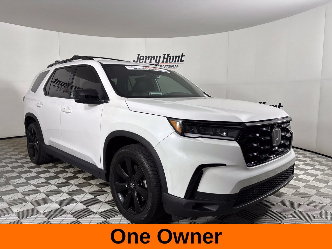 Used 2025 Honda Pilot Black Edition image 4