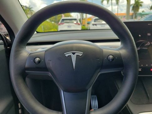 Used 2023 Tesla Model Y Performance AWD/4WD image 17