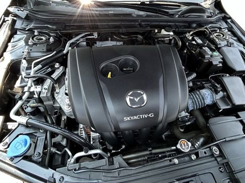 Used 2022 MAZDA MAZDA3 s image 2