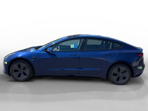 Used 2023 Tesla Model 3 Standard Range RWD image 2