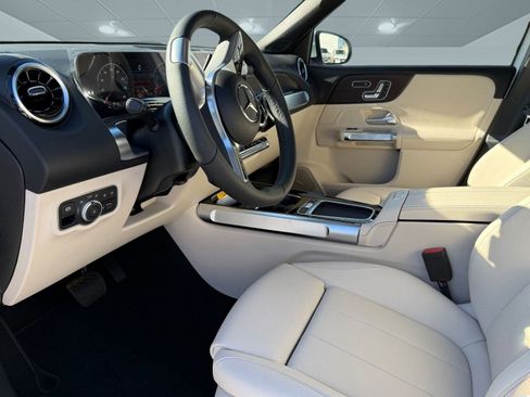 New 2026 Mercedes-Benz GLB 250 image 3