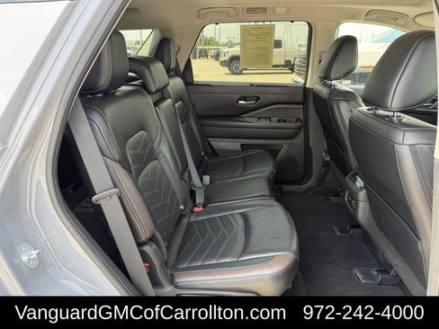 Used 2023 Nissan Pathfinder Platinum w/ Lighting Package (N92) AWD/4WD image 37