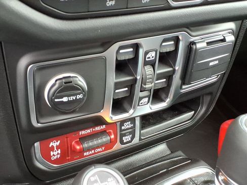 New 2026 Jeep Wrangler Unlimited Rubicon image 26