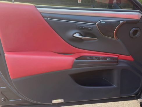 Used 2019 Lexus ES 350 F Sport w/ Accessory Package 2 FWD image 40