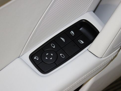 Used 2024 Porsche 911 Carrera GTS image 20