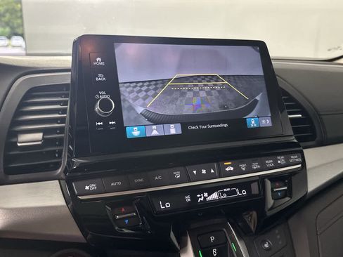 Used 2025 Honda Odyssey EX-L image 17