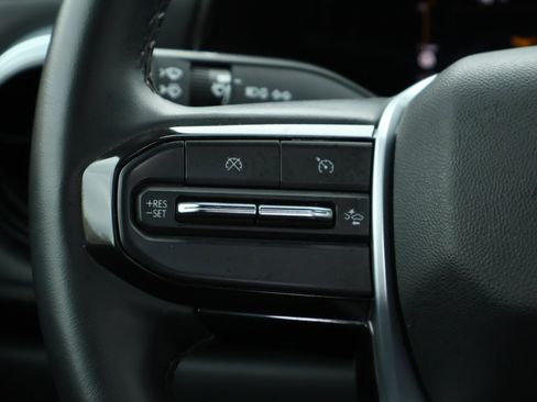 Used 2023 Chevrolet Colorado LT w/ LT Convenience Package image 12