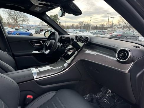 Certified 2025 Mercedes-Benz GLC 300 4MATIC image 27