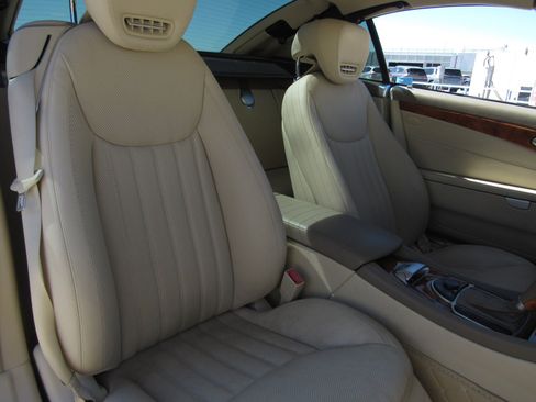 Used 2009 Mercedes-Benz SL 550 image 9