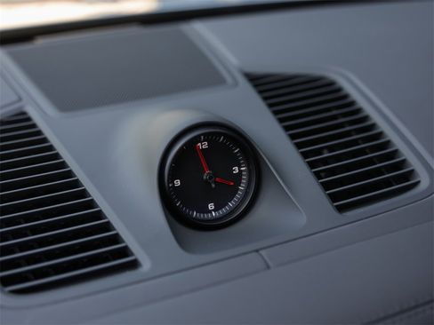 Certified 2022 Porsche Cayenne Turbo image 25