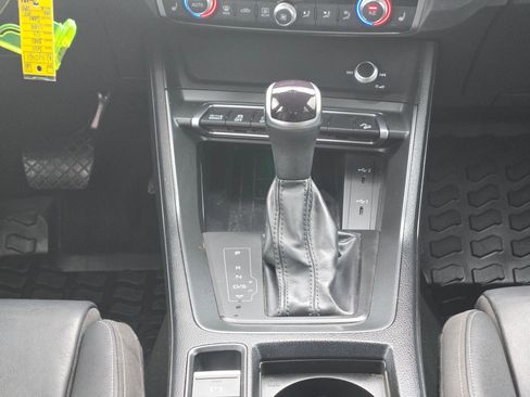 Used 2022 Audi Q3 2.0T Premium Plus image 16