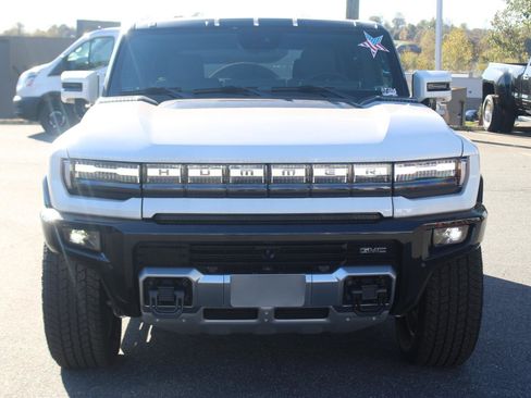 New 2025 GMC Hummer EV 3X image 2