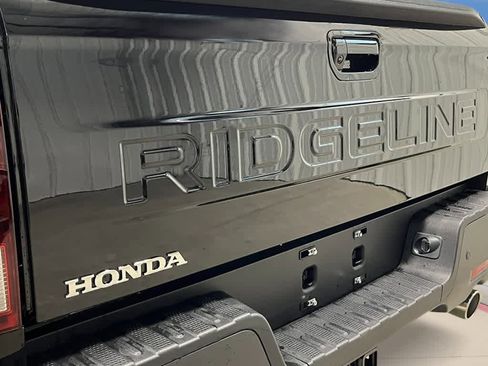 New 2026 Honda Ridgeline Black Edition image 9