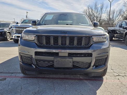 Used 2021 Jeep Grand Cherokee L Laredo image 2