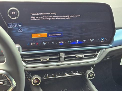 New 2026 Chevrolet Equinox EV LT AWD/4WD image 25