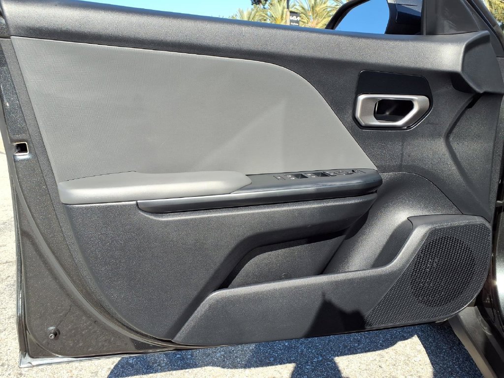 Certified 2025 Kia K4 FWD image 16
