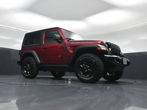 Used 2021 Jeep Wrangler Sport AWD/4WD image 3