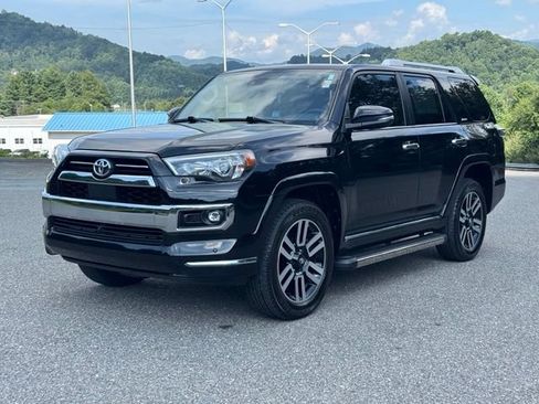 Used 2023 Toyota 4Runner Limited AWD/4WD image 30