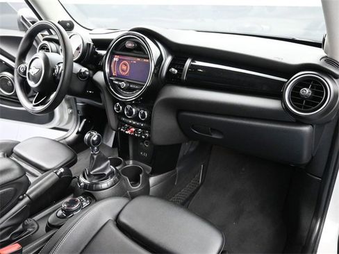 Used 2015 MINI Cooper S image 12