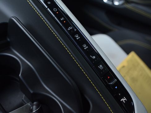 Used 2022 Chevrolet Corvette Stingray Premium Conv image 25