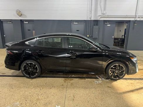 New 2026 Nissan Sentra SR w/ SR Premium Package image 6