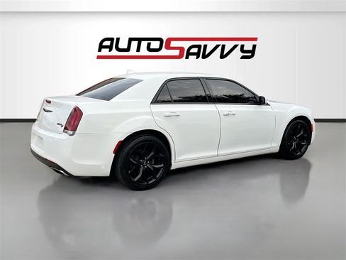 Used 2021 Chrysler 300 S image 7