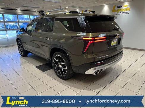 Used 2024 Chevrolet Traverse RS image 28