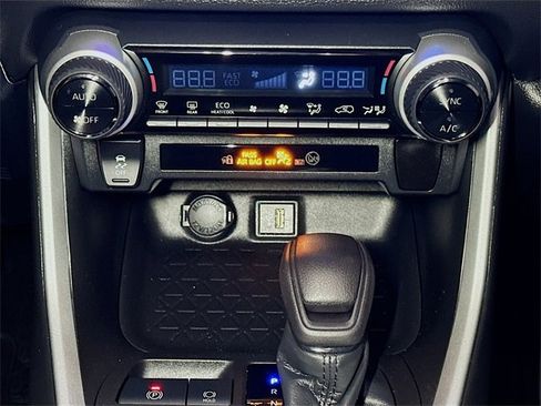 Used 2023 Toyota RAV4 AWD Hybrid image 30
