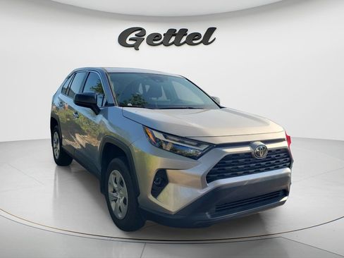 Used 2025 Toyota RAV4 LE FWD image 4