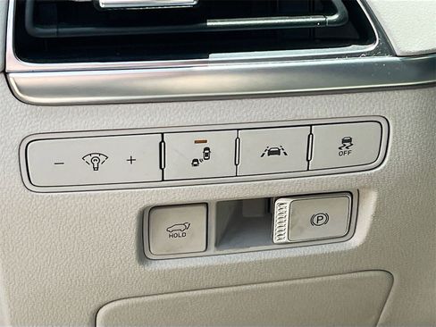 Used 2022 Hyundai Palisade Calligraphy image 10