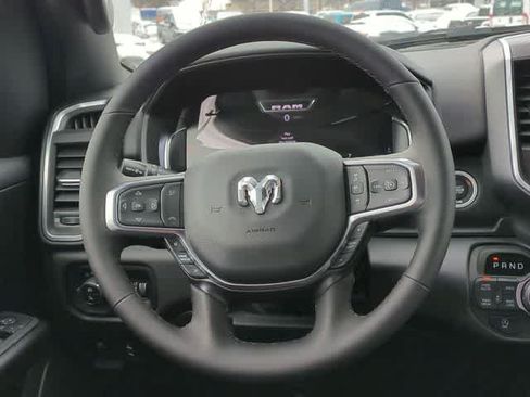 Used 2025 RAM 1500 Big Horn AWD/4WD image 23
