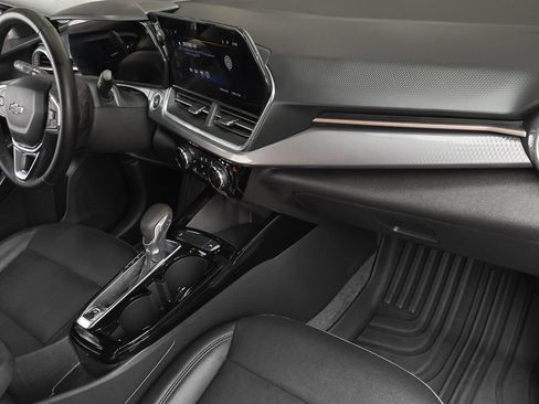 Used 2025 Chevrolet Trax ACTIV w/ Driver Confidence Package image 16